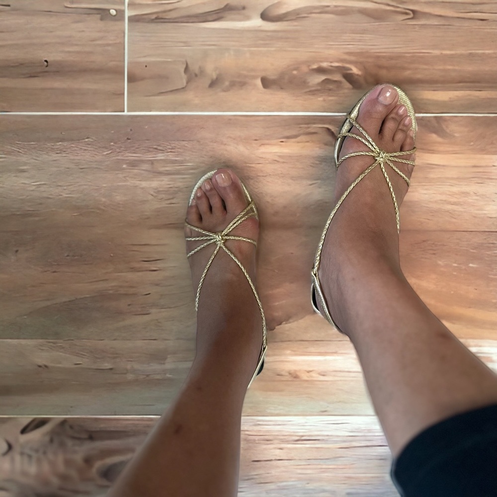 Burberry 🇬🇧: Gold Leather Strappy Sandals